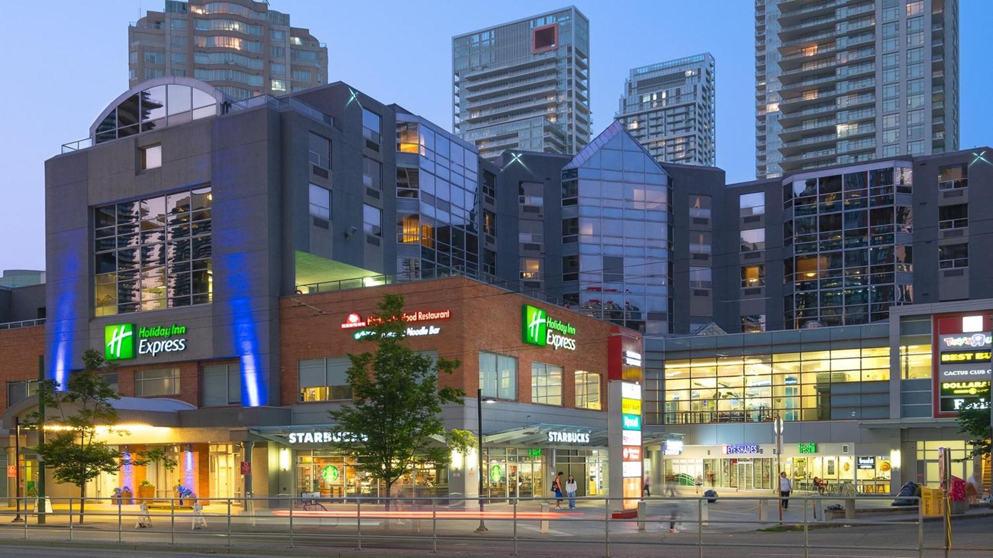 Holiday Inn Express Vancouver-Metrotown Burnaby Ngoại thất bức ảnh