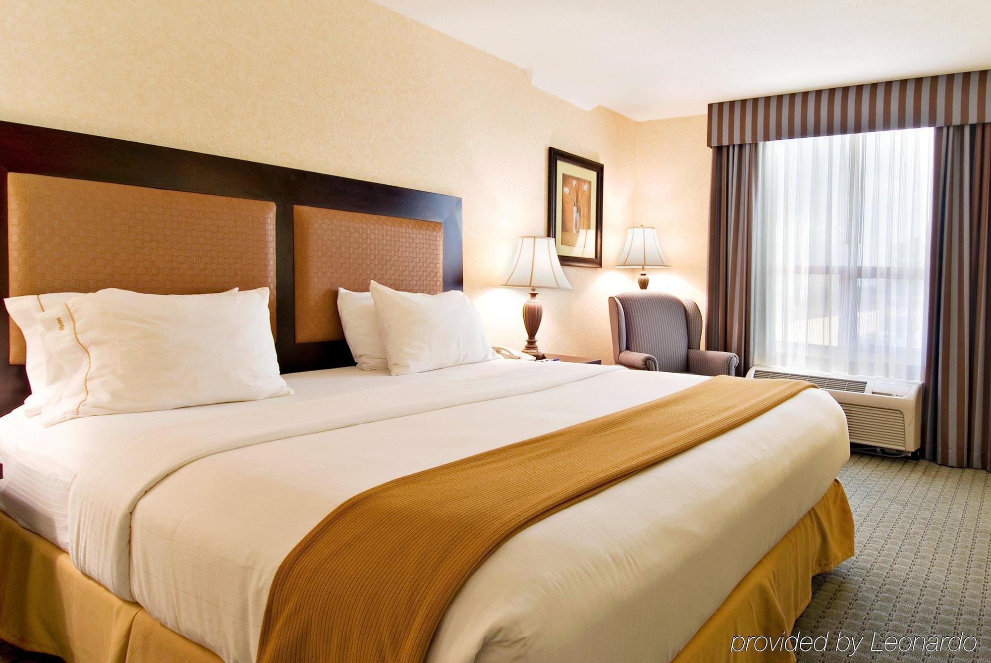 Holiday Inn Express Vancouver-Metrotown Burnaby Phòng bức ảnh